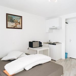 Studio met een King Size Bed